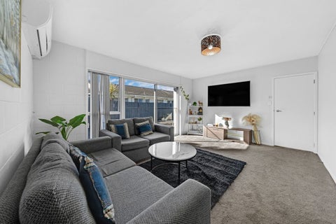2/26 Airfield Road, Takanini, Auckland