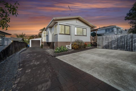 7 Alidade Place, Massey, Auckland