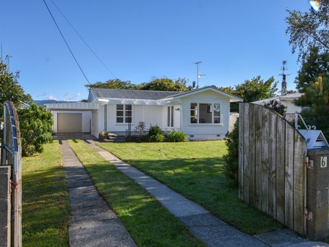 6 Taylor Street, Carterton