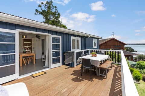 101 Island Bay Road, Beach Haven, Auckland