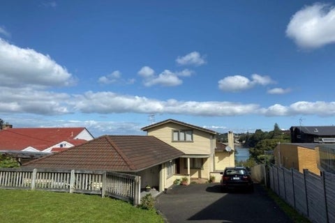 3 Churchill Road, Murrays Bay, Auckland