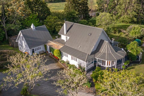 435 Pine Valley Road, Dairy Flat, Silverdale