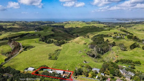 2160 Awhitu Road, Pollok, Pollok