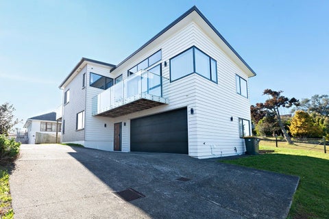10 Stanton Terrace, Lynfield, Auckland