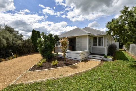 37 Lincoln Road, Carterton