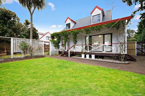 2/19 Oakmont Place, Wattle Downs, Auckland