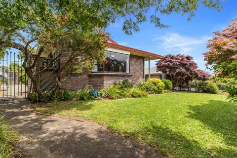 28 Lansdowne Crescent, Glenview, Hamilton