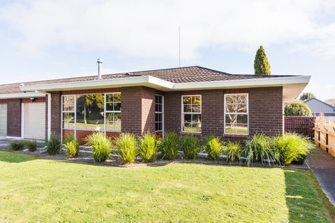 83 Long Melford Road, Awapuni, Palmerston North