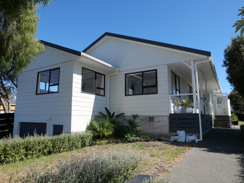 27 Titoki Road, Waikanae Beach, Waikanae
