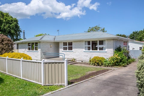 18 Wood Street, Greytown