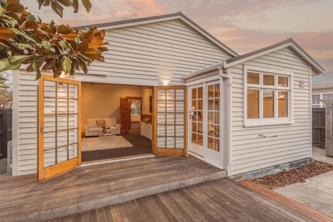 15 Grenville Street, Waltham, Christchurch