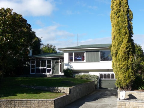 6 Mahia Place, Kelvin Grove, Palmerston North
