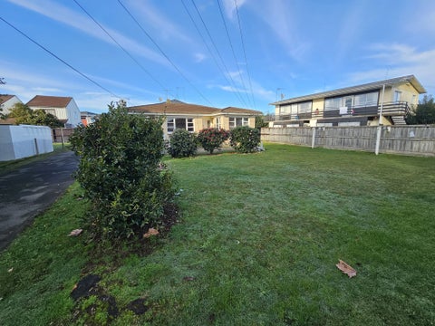 228 Old Farm Road, Hamilton East, Hamilton