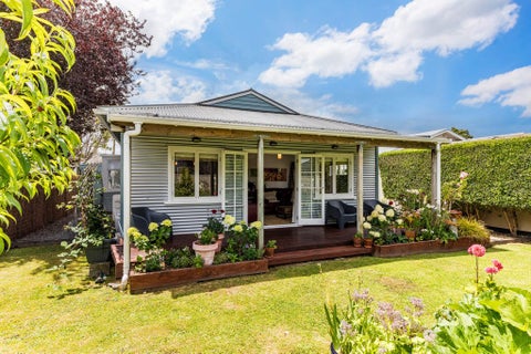 41 Royal Street, Upper Hutt Central, Upper Hutt