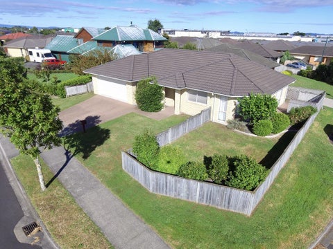 21 Parkside Drive, Huntington, Hamilton