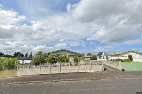 8A Stairs Street, Dannevirke