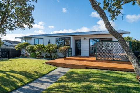 3 Arima Place, Grenada Village, Wellington