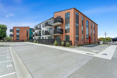 102/157 Rockfield Road, Penrose, Auckland