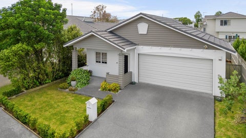7 Mulvaney Crescent, Henderson, Auckland