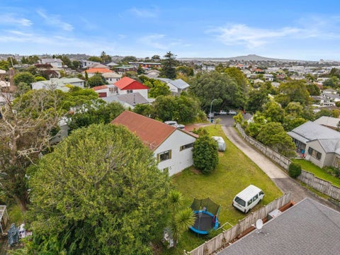 28 Orton Street, Glenfield, Auckland