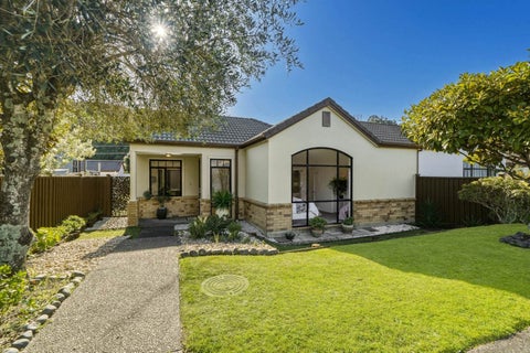 4 Pepperdine Place, Albany, Auckland