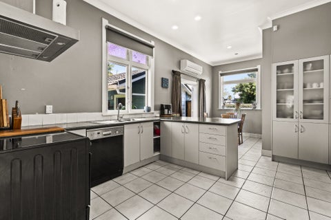 115 Charlotte Crescent, Mayfair, Hastings