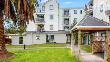 D3/13 Palm Grove, Berhampore, Wellington