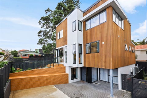 9E Glenfern Road, Mellons Bay, Auckland