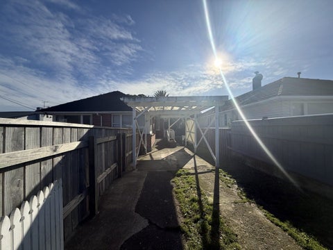 1009 High Street, Avalon, Lower Hutt