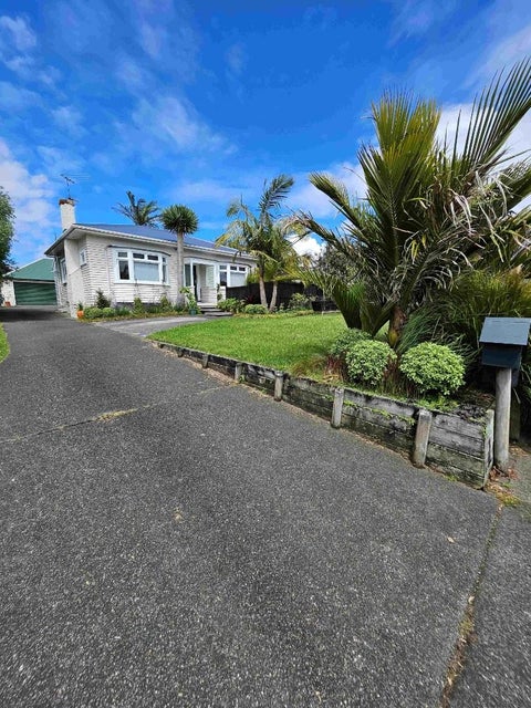 1/14 Riro Street, Point Chevalier, Auckland
