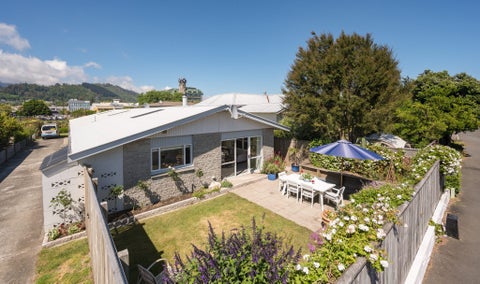 1/6 Grove Street, The Wood, Nelson