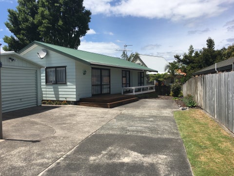 30B Pine Road, Orewa, Orewa