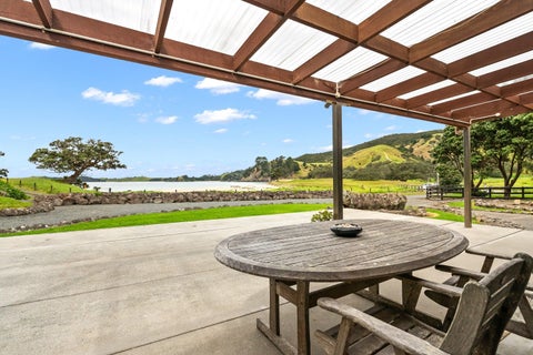 178 Ngahau Bay Road, Helena Bay, Hikurangi