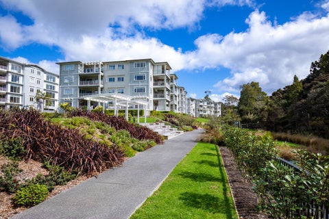 72 Eaves Bush Parade, Orewa, Orewa