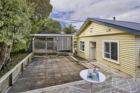 7 Hampton Hill Road, Tawa, Wellington