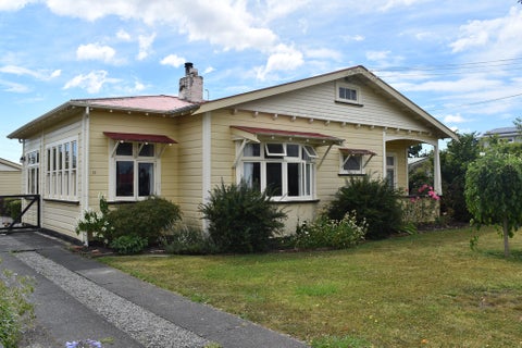 13 Wakelin Street, Carterton