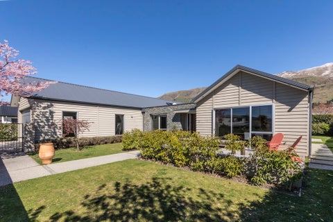 5 Clydesdale Court, Wanaka