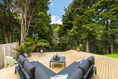 17 Beeche Place, Birkdale, Auckland