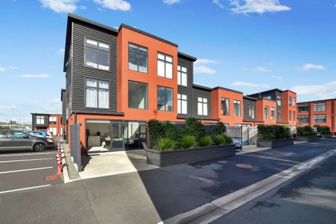 34/17 OWENS PLACE, Mount Maunganui, Mount Maunganui