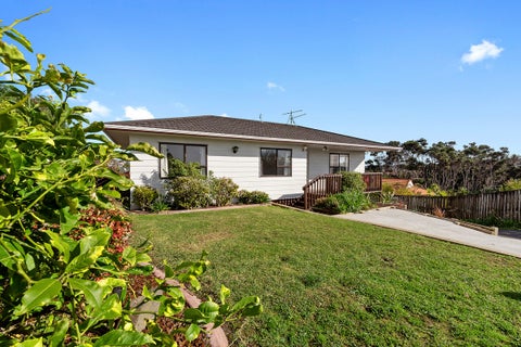 1/13 Exeter Place, Unsworth Heights, Auckland