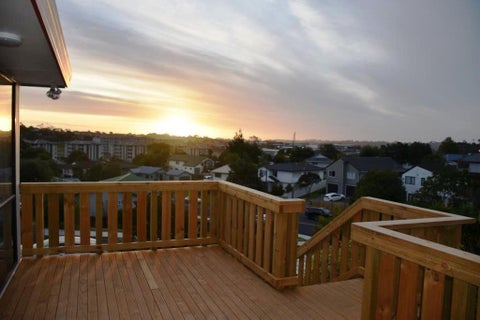 2B Grenadine Place, Unsworth Heights, Auckland