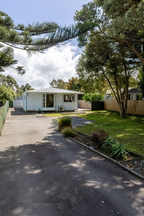 218 Main Road South, Raumati South, Paraparaumu