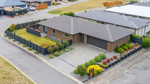 5 Aroha ST, Pegasus, Pegasus