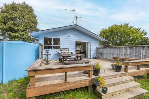 19 Walton Road, Paraparaumu Beach, Paraparaumu