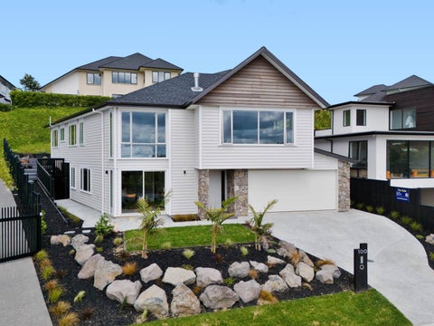 100 Arran Point Parade, Orewa, Orewa