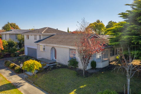 2 Hawkswood Place, Avonhead, Christchurch