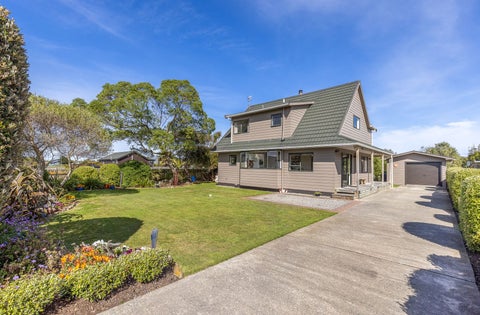 45 Gawler Street, Te Horo Beach, Otaki