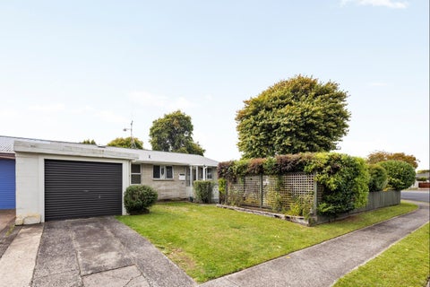 105 Burns Street, Leamington, Cambridge
