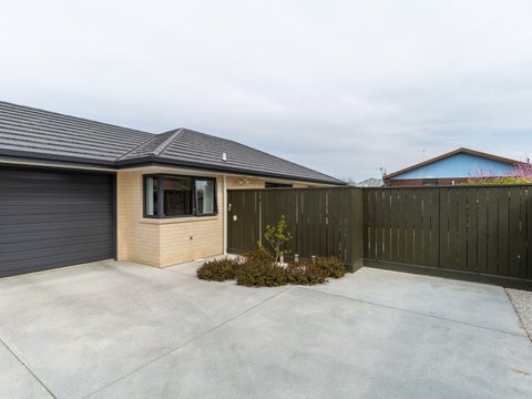 2/81 Royal Park Drive, Parklands, Christchurch