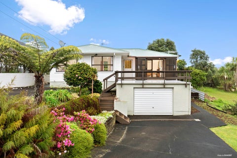 9 Stanton Terrace, Lynfield, Auckland